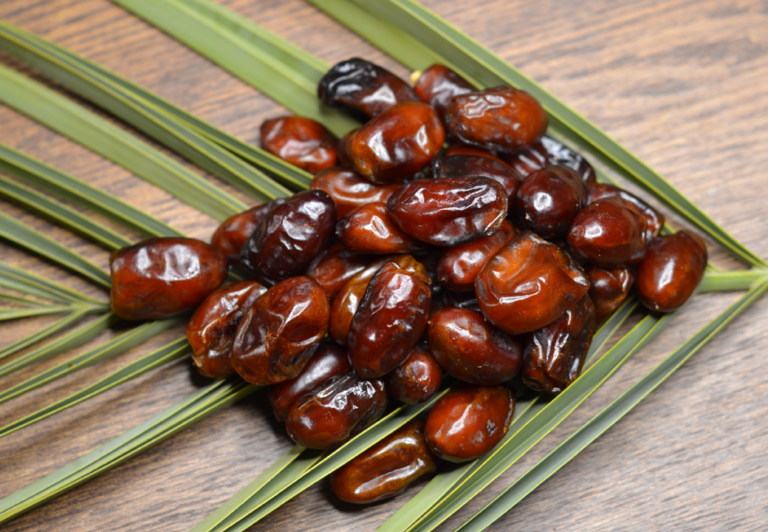 Types of Khajoor in Saudi | Best Pind Khajur Price - Kurma Dates